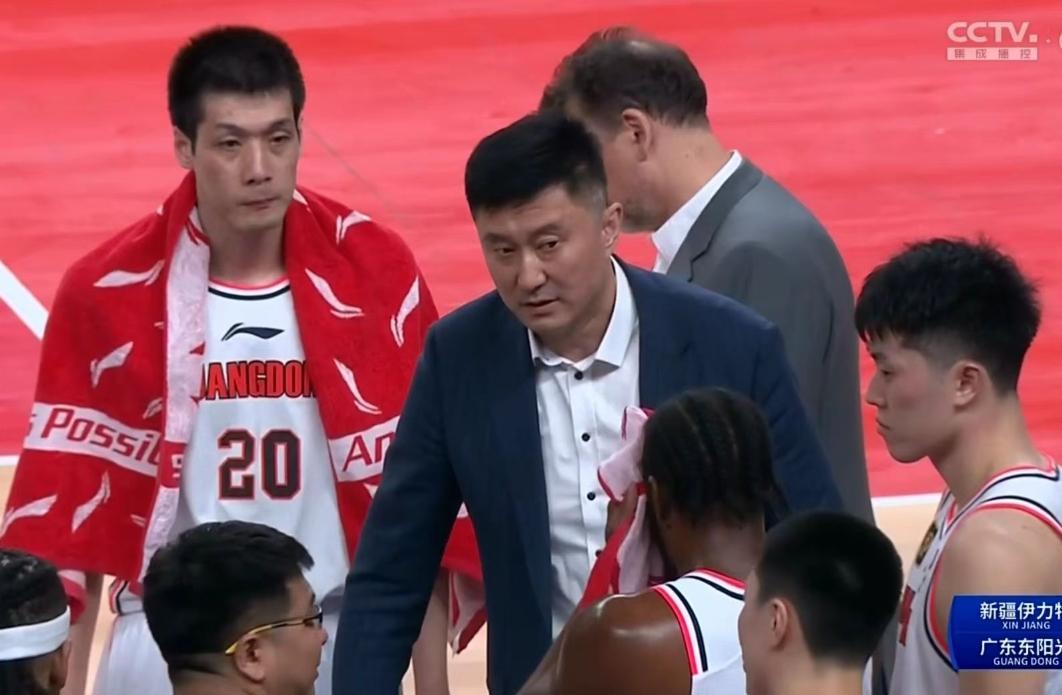 九游娱乐-CBA三方交易完成！广东男篮签下2米10国手中锋，陈国豪转会广州！