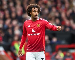 本赛季英超客战，曼联本场上半场10脚射门仅次于对阵圣徒的11脚