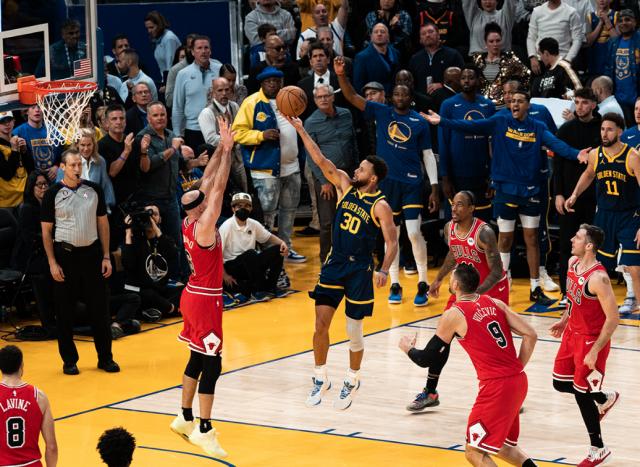 九游娱乐-【现场】勇士遭遇周五惊魂夜 格林关键三分守卫金州