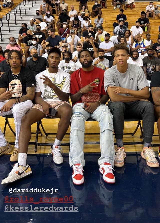 1659677173125042987.jpg a5200b89ly1h4vmik7tr6j20yi1c3drx.jpg