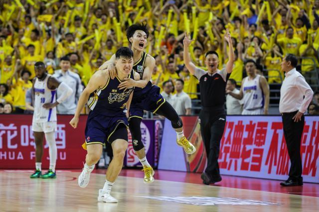 九游娱乐-张皓嘉绝杀让悬念继续 京粤宿敌等待五棵松决战